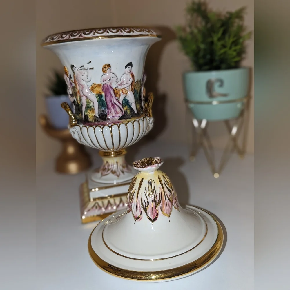 RARE Capodimonte Keramos Hand Painted Italian Porcelain Urn w/ Lid - Picture 13 of 13